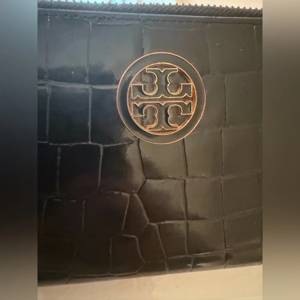 Tory Burch Britten Zip Continental Wallet in black croc-embossed leather EUC - Picture 6 of 11